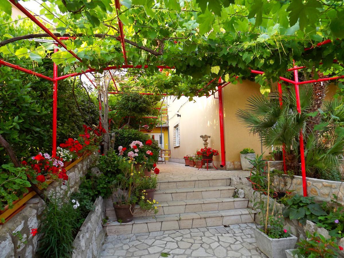 Apartments Maricic 200 Meters From The Beach 诺维·维诺多尔斯基 外观 照片