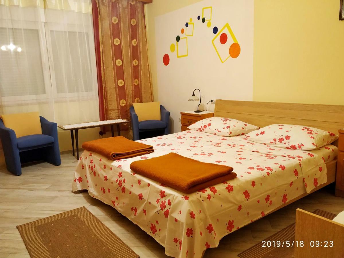 Apartments Maricic 200 Meters From The Beach 诺维·维诺多尔斯基 外观 照片