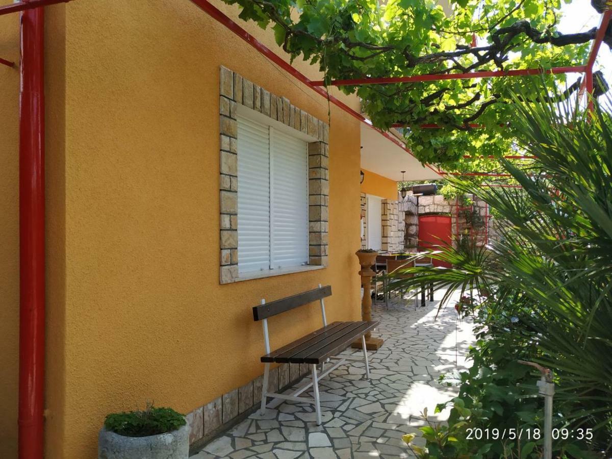 Apartments Maricic 200 Meters From The Beach 诺维·维诺多尔斯基 外观 照片