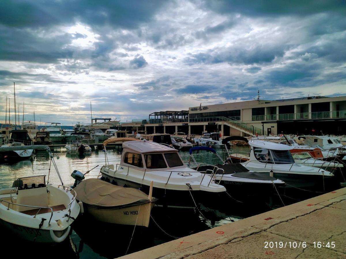 Apartments Maricic 200 Meters From The Beach 诺维·维诺多尔斯基 外观 照片