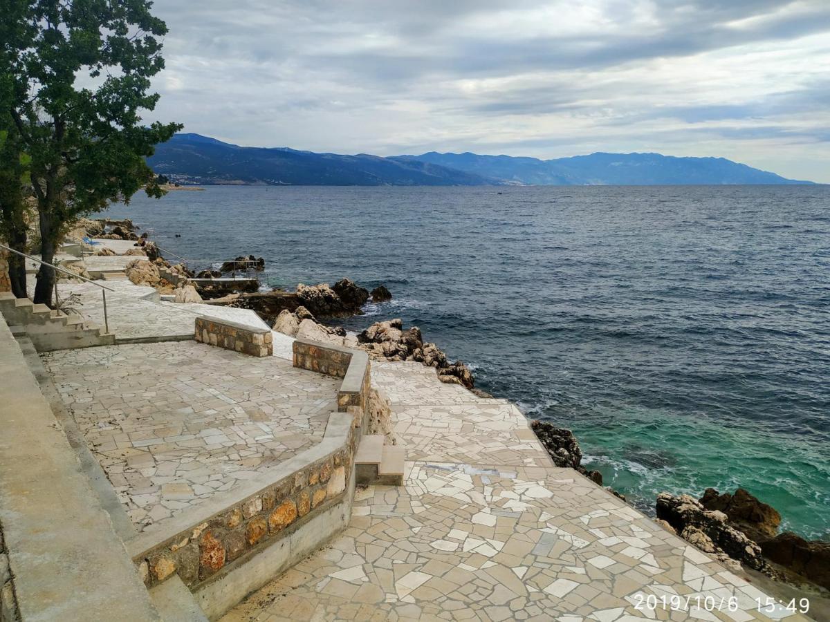 Apartments Maricic 200 Meters From The Beach 诺维·维诺多尔斯基 外观 照片