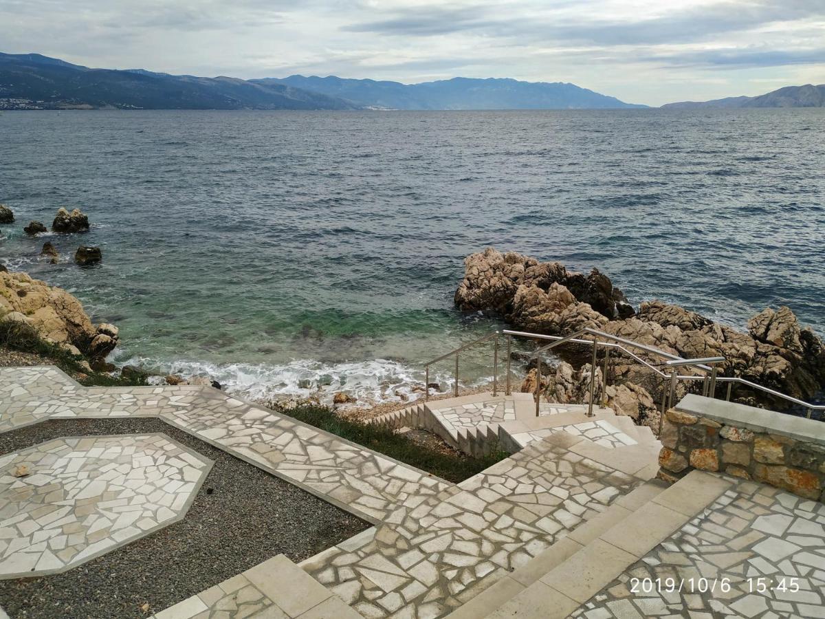 Apartments Maricic 200 Meters From The Beach 诺维·维诺多尔斯基 外观 照片