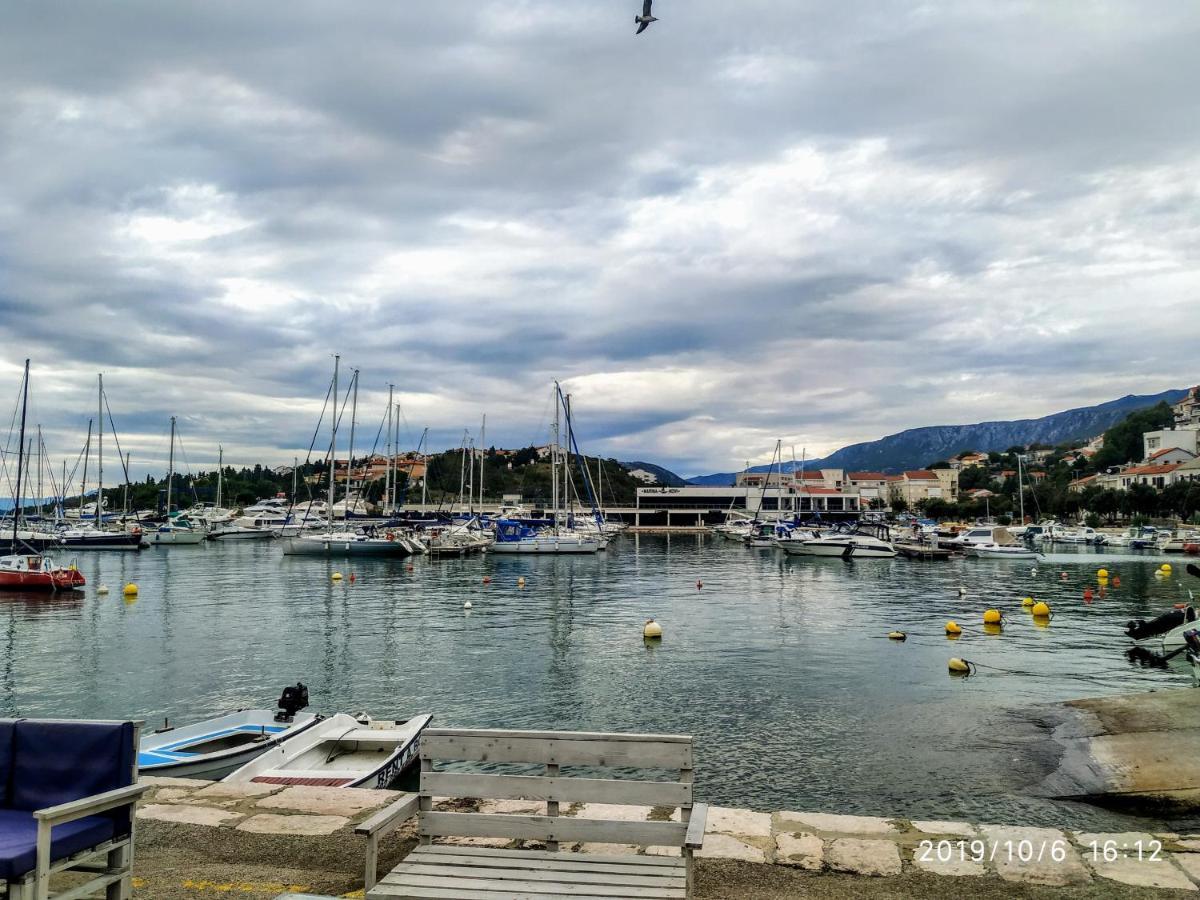 Apartments Maricic 200 Meters From The Beach 诺维·维诺多尔斯基 外观 照片